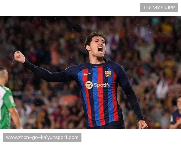 巴萨防线崩溃，两名后卫成箭靶