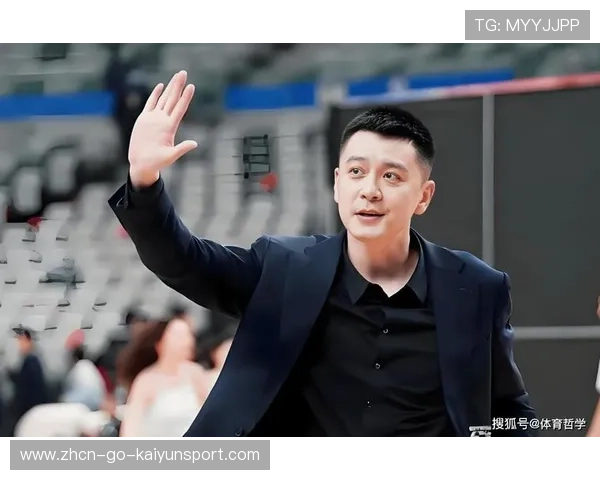 杨鸣回应质疑 球员们憋着劲头拼搏，杨鸣申请主帅挑战